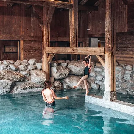 Du Skieur, Avec Services, Collection Des Fermes